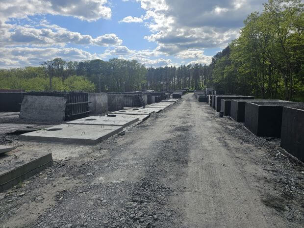 Zbiorniki betonowe różnych pojemności z atestem PZH  w Pełczycach